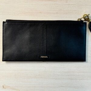 Black Fossil wristlet wallet